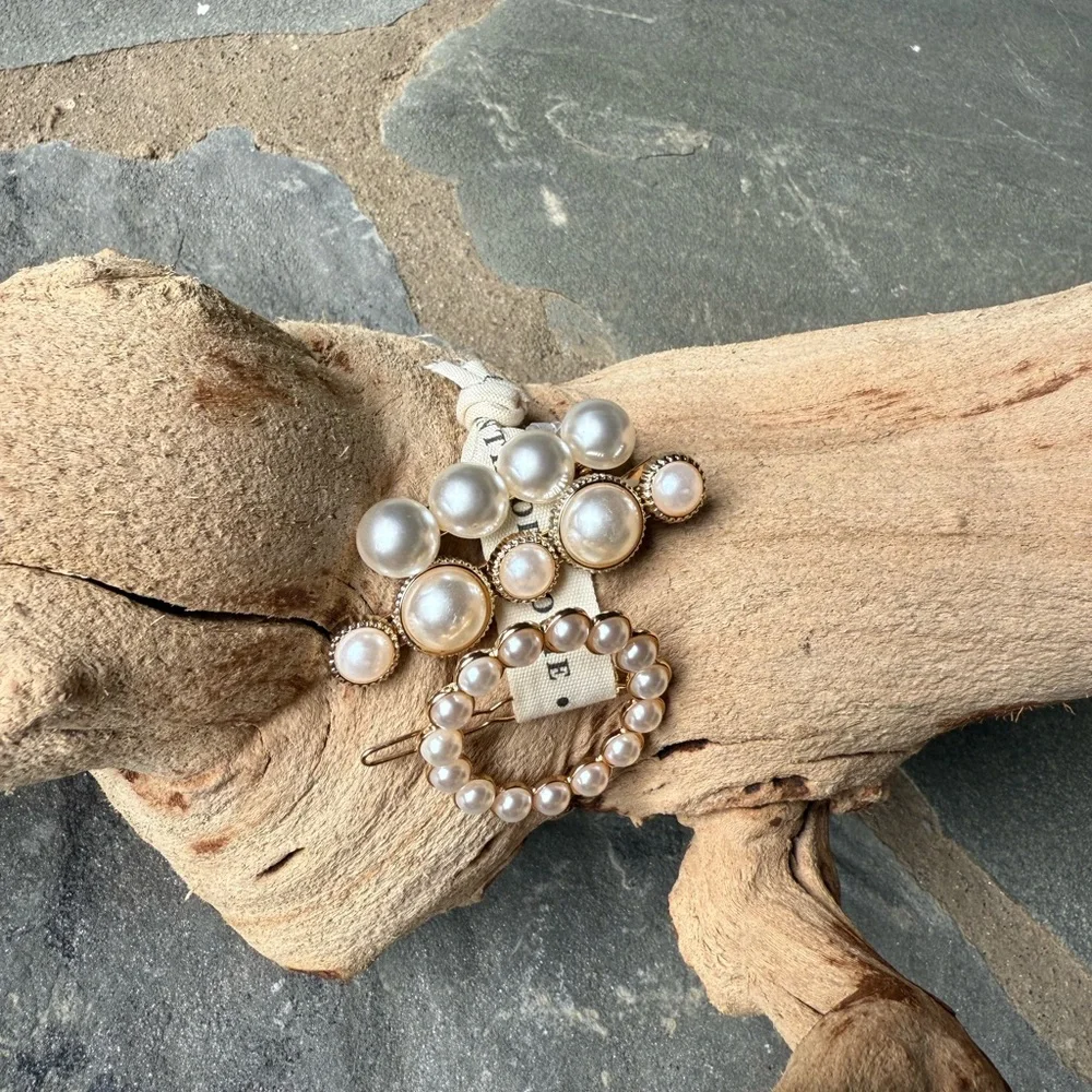 New🌟Anthropologie Elegant Set of 3 Pearly Barrettes